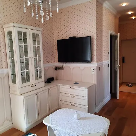 Appartement Romantiline Kesklinna Aia Taenava *
