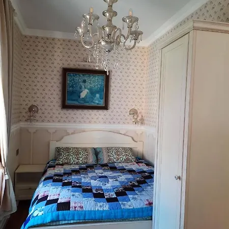 Romantiline Kesklinna Aia Taenava Lejlighed