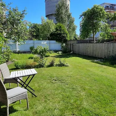 Romantiline Kesklinna Aia Taenava Lejlighed