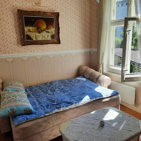 Romantiline Kesklinna Aia Taenava * Pärnu